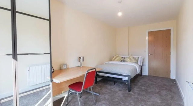 3 bed City Centre Apartment