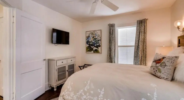 The Periwinkle House 4bd 2ba Sleep 8, Rezerwuj Dom wakacyjny Hotele w Palm Beach County z basenem, Basen