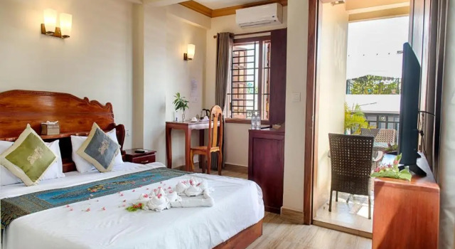 Двухместный номер Deluxe с балконом Dynsey Boutique Hotel