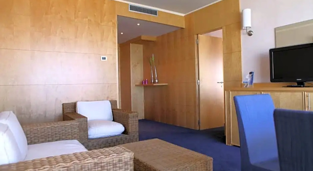 Полулюкс Nicotel Bisceglie