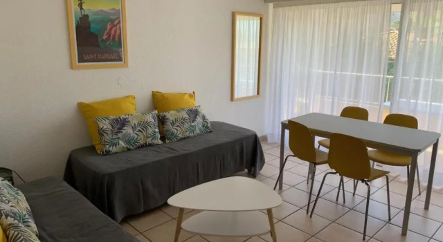 Appartement Saint-Raphaël, 1 pièce, 2 personnes - FR-1-466A-24, Reservar Apartamento Saint-Raphael Mimosa Road