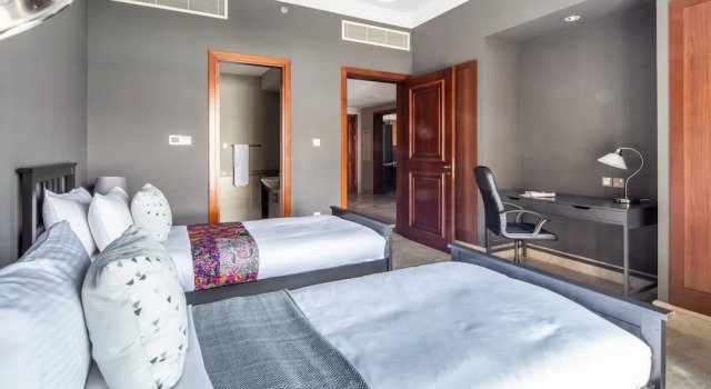 Luxury 2BR Apt Beach Club Full Sea View