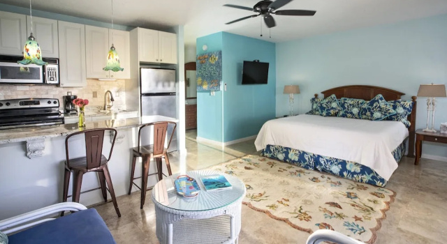 Двухместный люкс Secret Harbour Beach Resort