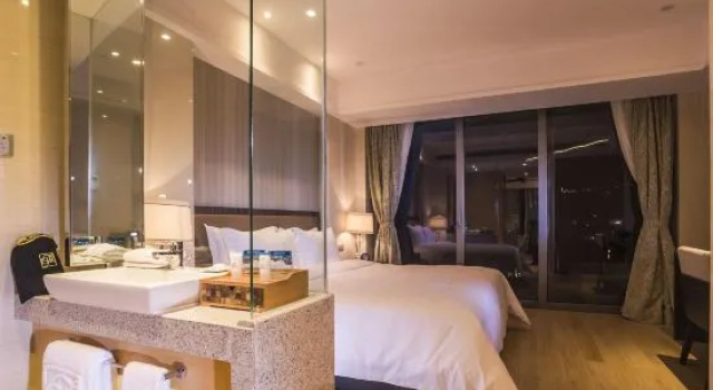 Полулюкс с видом на озеро Hainan Greentown Blue Bay Resort，