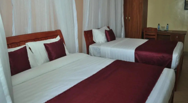 Трёхместный номер Standard Decasa Hotel
