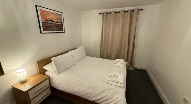 Guildford Court Apartment in Colchester, Забронировать Апартаменты/квартира Отели Колчестера с парковкой, рядом с Ратуша Колчестера, Парковка