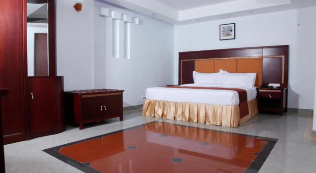 Suite Hotel Hiton