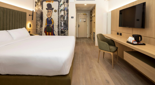 Holiday Inn Naples by IHG