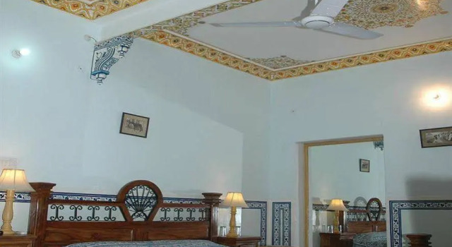 Mahar Haveli ( A Heritage Home ), Забронировать Отель Отели штата Раджастхана с парковкой, Парковка