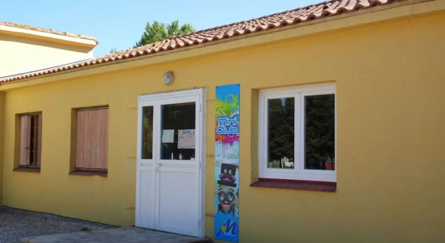 Village Les Abricotiers, Rezerwuj Hotel Hotele w Vermillion Coast z basenem, Basen