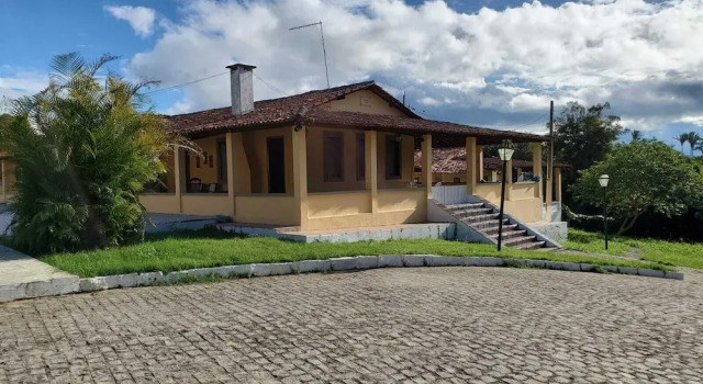 Коттедж Condomínio Fazenda Três Tesouros