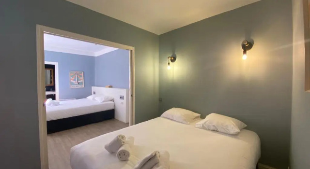 Четырёхместный номер Standard Hotel de lOcéan et restaurant - Coeur de ville