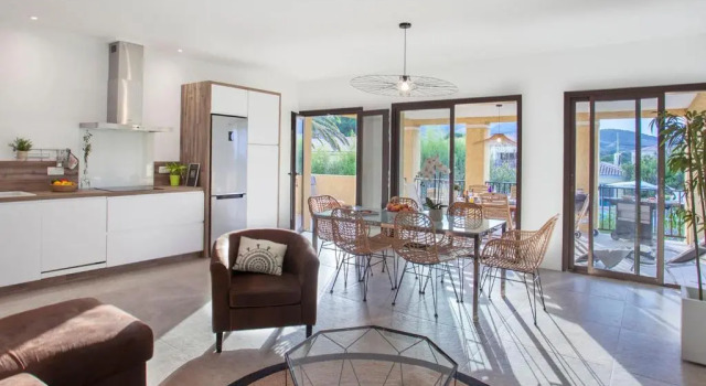 Апартаменты Palmier appartement de vacances 3 chambres piscine commune chauffée