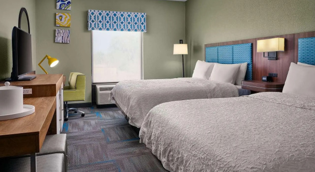 Четырёхместный номер Standard Hampton Inn Covington