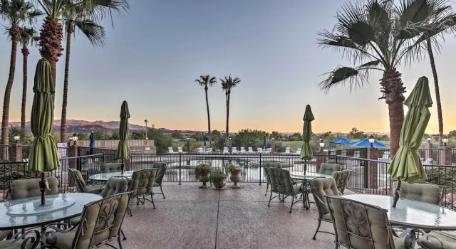 Lake Havasu Getaway w/ Golf Course & Lake Views!, Забронировать Отель Лейк-Хавасу-Сити штат Аризона