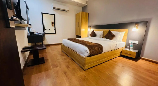 Paras Inn, Varaa Hotelli Gurgaon 