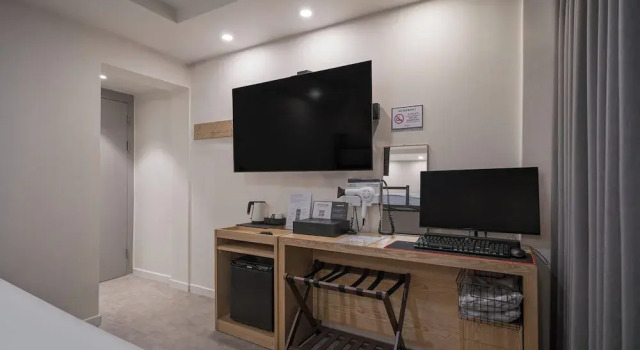Четырёхместный семейный номер Standard Elegance hotel hwangridan