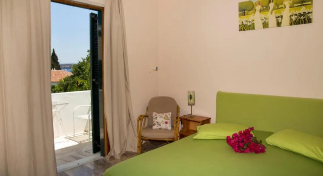 Condillia II, Rezerwuj Hotel Hotele w Saronic Islands z parkingiem, Parking