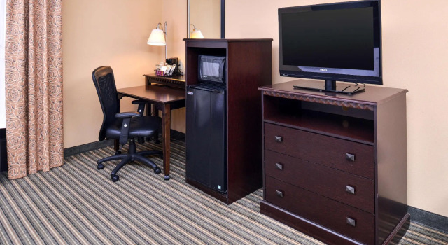 Четырёхместный номер Standard Hampton Inn & Suites Fort Belvoir Alexandria South