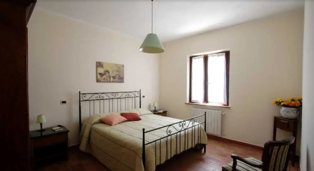 Agriturismo La Serra, Boek Hotel Crespina Toscane