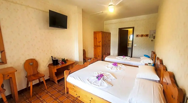Трёхместный номер Standard с видом на сад Residence Hotel Maxi