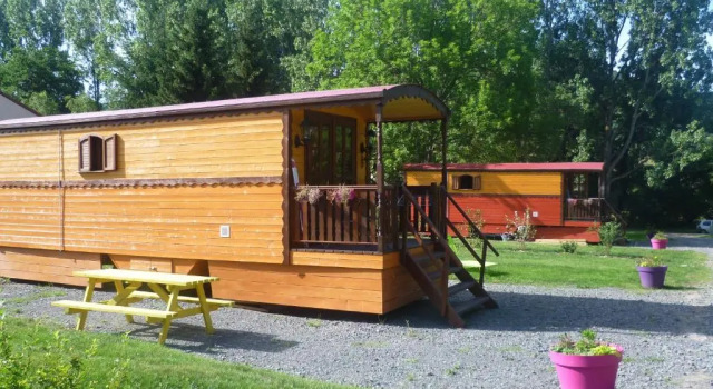 Comme Sur Des Roulottes, Book Hotel Hoteller i Rhône-Alps med parkering, Parkering