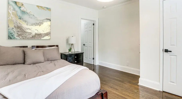 4 Mi to Intl Soccer & Dtwn Fun: Modern ATL Home, Boek Vakantiehuis Hotels in Georgia met parkeren, Parkeren
