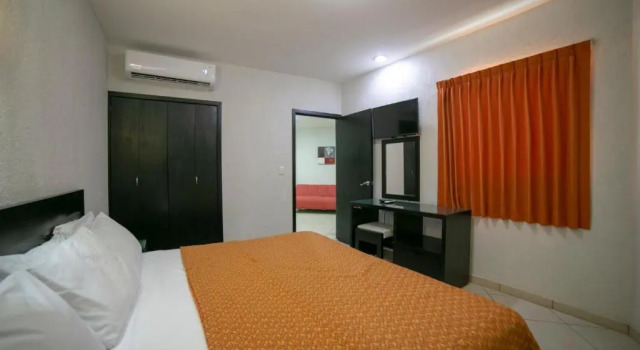 Полулюкс Hotel RS Suites