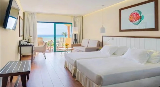 Полулюкс с видом на море H10 Playa Esmeralda