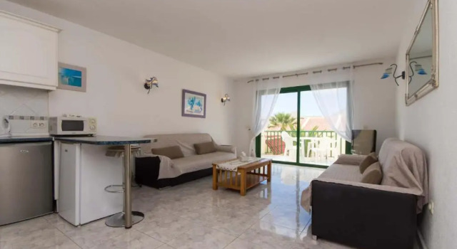 Mare Verde 98 - Two Bed, Book Hotel Hotels in Tenerife with Parking, Parking