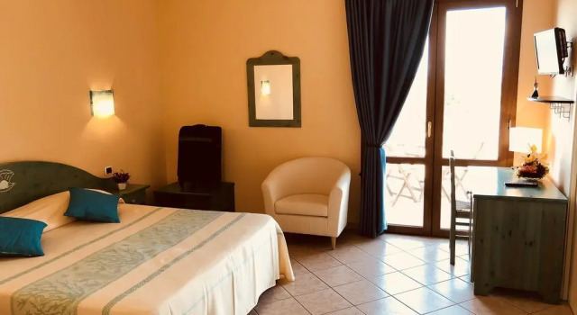 La Perla Hotel, Забронировать Отель Сант-Анна-Аррези Sulcis Iglesiente