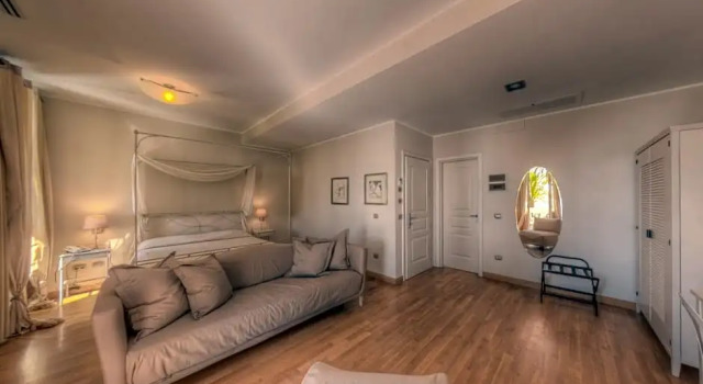 Hotel De La Plage, Забронировать Отель Отели Пьетра-Лигуре с бассейном, Бассейн