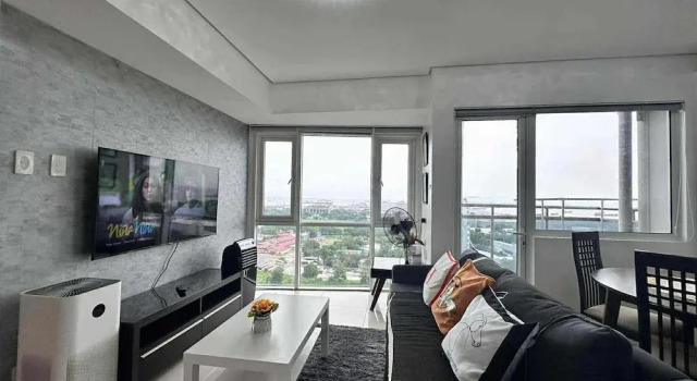 Номер Standard Breeze Residences Condos