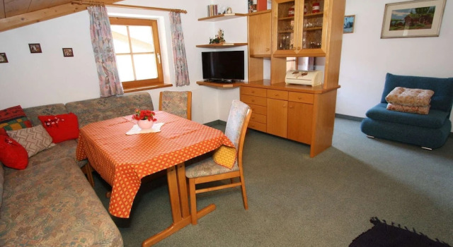 Simplistic Apartment in Mittersill Austria near Ski Area, Rezerwuj Apartament Hotele w Salzburg z parkingiem, Parking