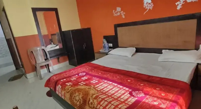 Двухместный номер Standard c 1 комнатой DhamStay Hotel Samrat Palace Near Beach