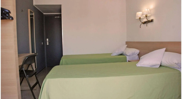 Hotel Armonia, Varaa Hotelli Hotellit Costa Brava uima-altaalla, Uima-allas