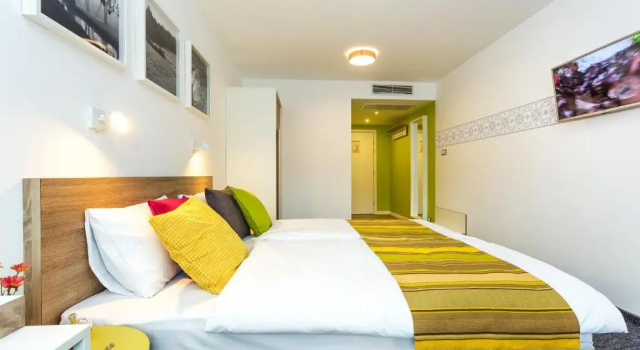 Двухместный номер Standard с балконом Hotel Compliment