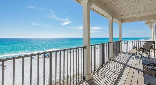 Коттедж с 6 комнатами рядом с пляжем Las Olas 8 Bedroom Holiday Home by Five Star Properties