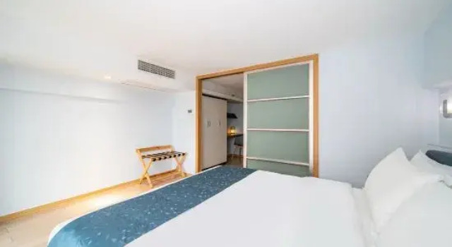 Люкс с 2 комнатами с видом на сад Jinxin Hotel