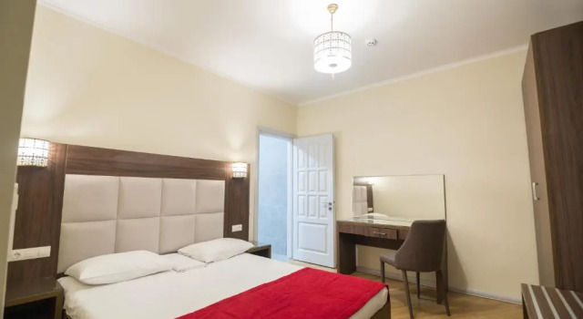 Suite Pivdenniy