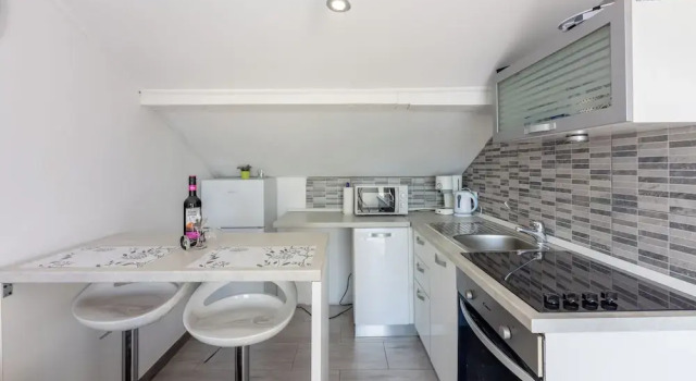 Студия Apartments Anamarija