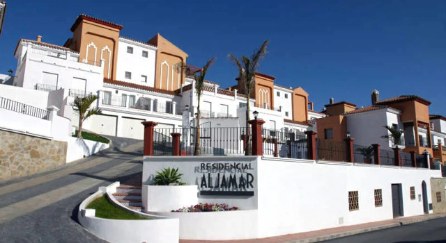 Apartamento Aljamar 7B, Забронировать Апартаменты/квартира Отели Нерха с бассейном, рядом с Tuesday Market, Бассейн