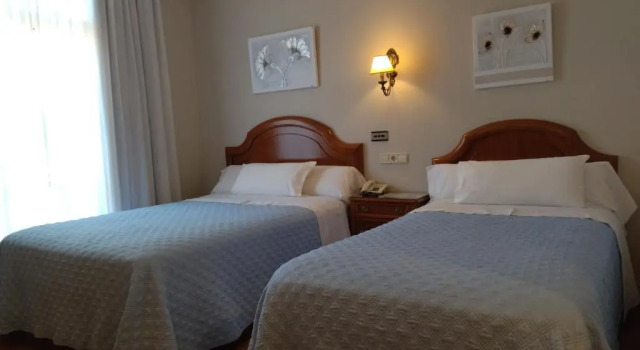 Двухместный номер Standard с балконом Hotel Playa Compostela