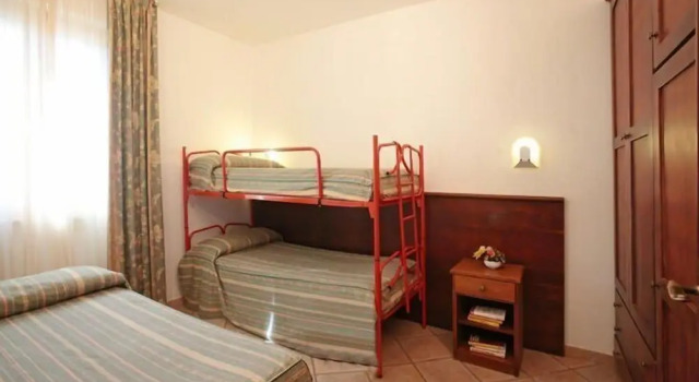 Трёхместный номер Standard Tris Hotel