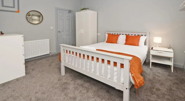 Студия Superior Townhouse PLUS @ 301 West Street Crewe