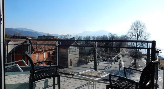 Апартаменты с видом на озеро Golfo Gabella Lake Apartments
