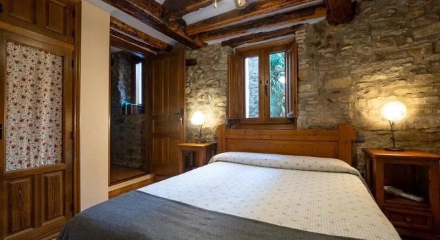 CASA CRUZ - auto check-in, Book Hotel Hotels in Aragon with Parking, Parking
