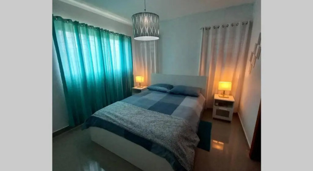 Confortable apartamento de 3 tres habitaciones, con hermosa vista de area verde, ademas de piscinas y juegos infantiles en area recreativa