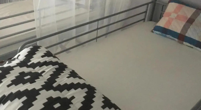 Кровать в общем номере (мужской номер) Just for sleep - Parisian Male dorm room - daily stay from 20h to 10h