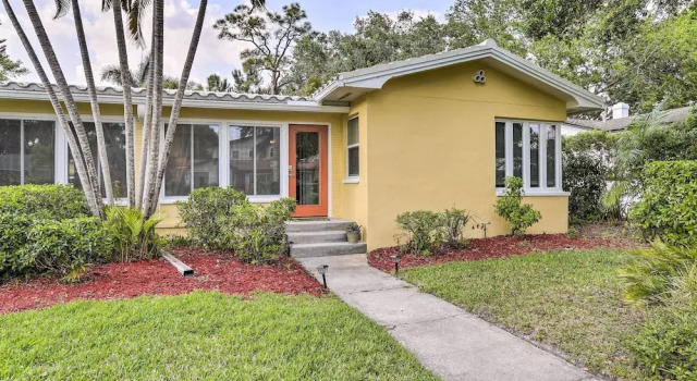 Коттедж Florida Home ~ 10 Mi to St Pete Beach!